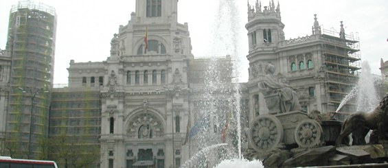 Komunikazioen Jauregiaren birgaitzea, Madril, Espainia