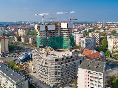 Goi errendimendua eta segurtasuna Hanza Towerren, Polonian