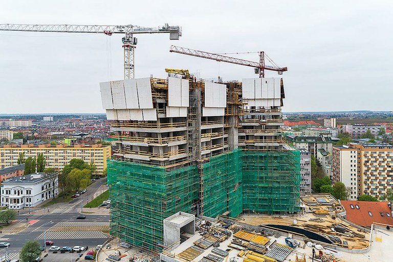 Goi errendimendua eta segurtasuna Hanza Towerren, Polonian