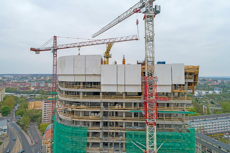 Goi errendimendua eta segurtasuna Hanza Towerren, Polonian