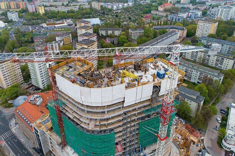 Goi errendimendua eta segurtasuna Hanza Towerren, Polonian