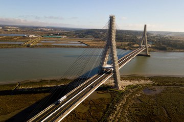 Guadiana nazioarteko zubiaren birmoldaketa