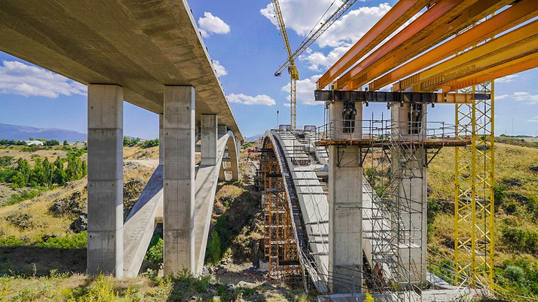 Segovian Eresmako arku zubia eraikitzeko proiektuaren partaidea da ULMA