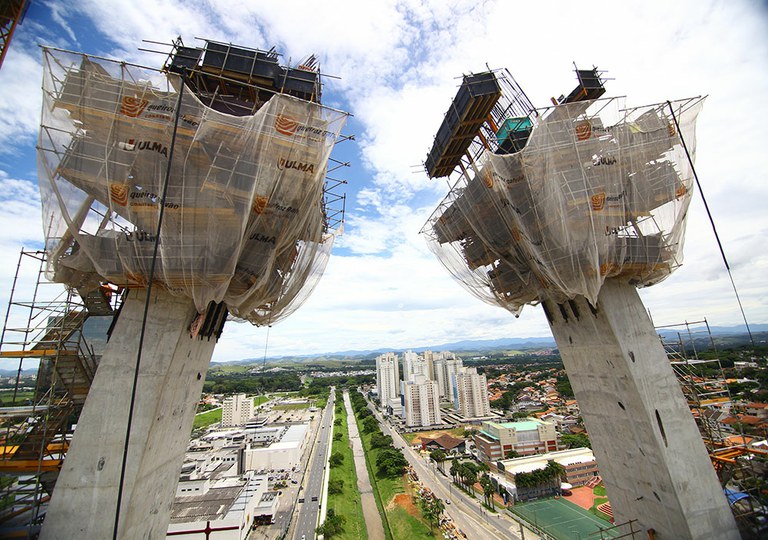 ULMA ingeniaritza Brasilgo 'Arco da Inovação' zubi enblematikoan