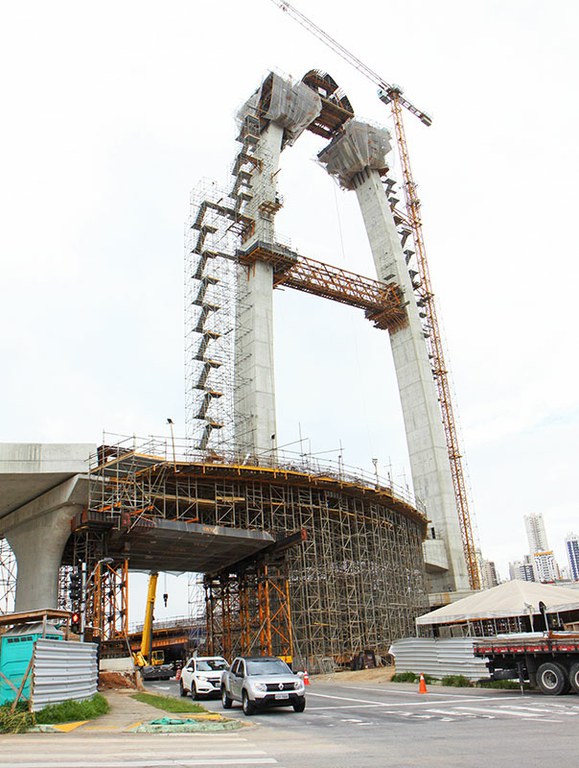 ULMA ingeniaritza Brasilgo 'Arco da Inovação' zubi enblematikoan