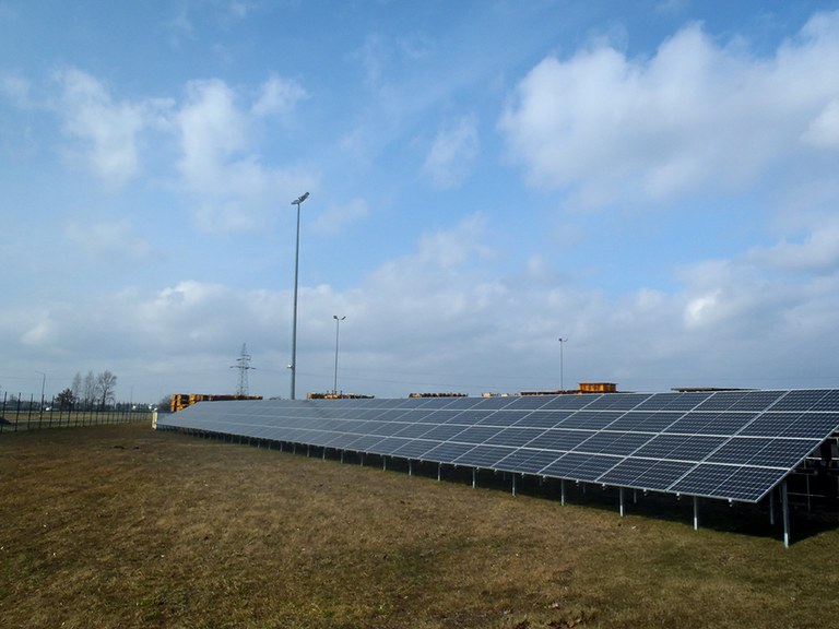 ULMAk bere instalazioetan jatorri berriztagarriko elektrizitatea berak sortzea sustatzen du
