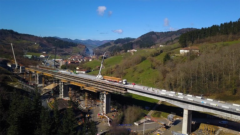 ULMAren enkofratuen izaera modularra, Antzuolako biaduktuan gakoa