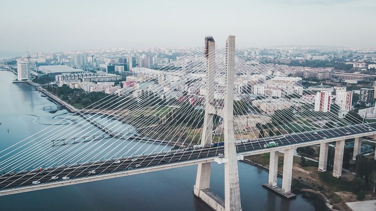 Vasco da Gama zubi tirantedunaren konponketa, Lisboa